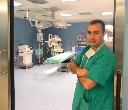 Miguel Toledo, jefe del Servicio de Cirugía Ortopédica y Traumatología, de Quirónsalud Campo de Gibraltar
